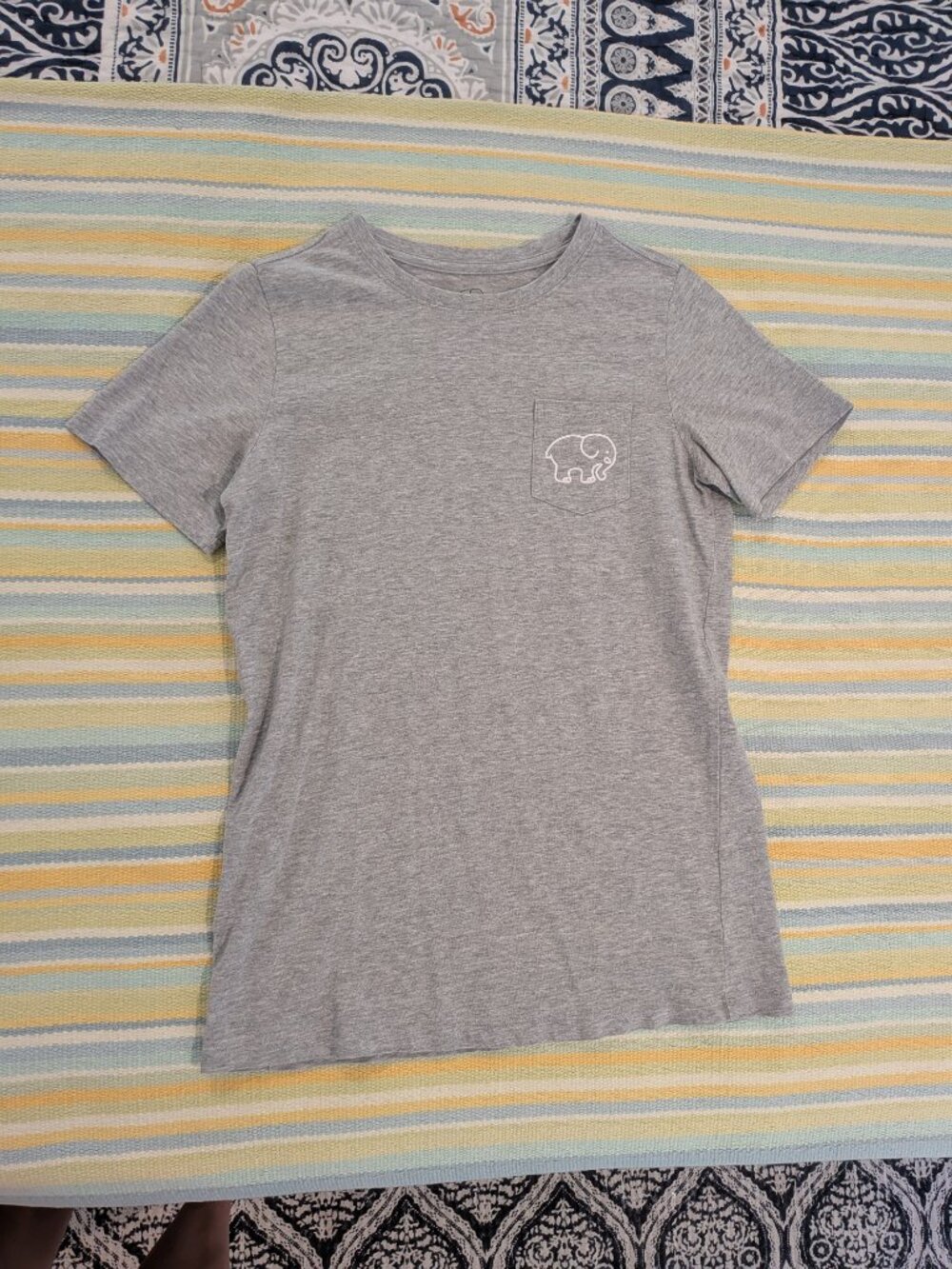 ⭐ Ivory Ella gray short sleeve shirt small - Picture 3 of 7
